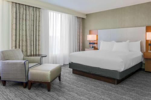 East Point Hotel | DoubleTree by Hilton Atlanta Airport
