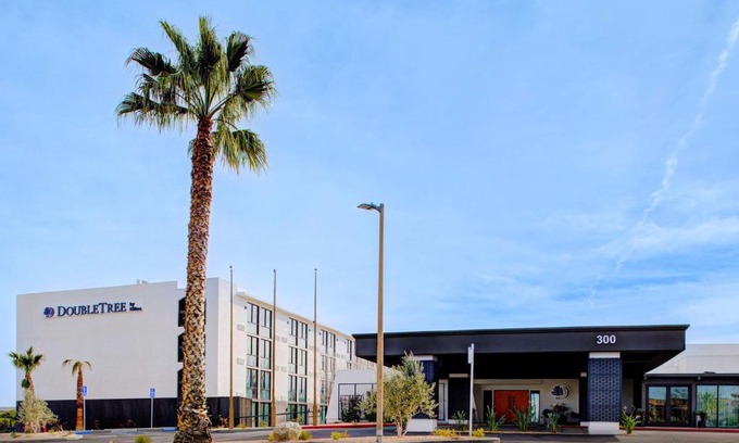 Palmdale Hotel | Doubletree By Hilton Palmdale, Ca