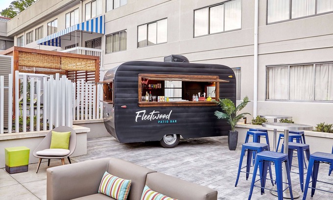 Merry Oaks Hotel | DoubleTree Suites by Hilton Nashville Airport