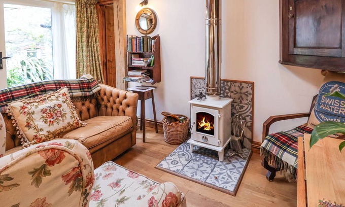 Picklescott Cabaña | DOVE COTTAGE, family friendly, with open fire in Church Stretton