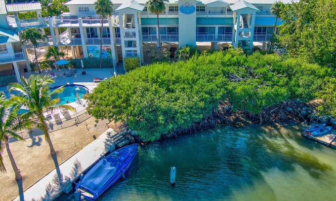 Key Largo Hotel | Dove Creek Resort & Marina, Trademark Collection by Wyndham