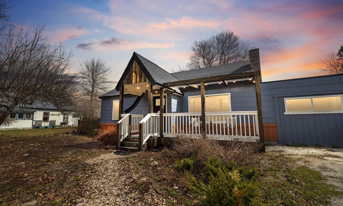 Dover Bay Cabaña | Dover Dreamer - Fireplace, BBQ, and Firepit