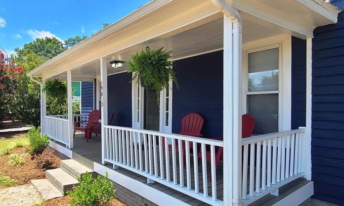 Cornelius Casa | Down Town Cornelius Cottage