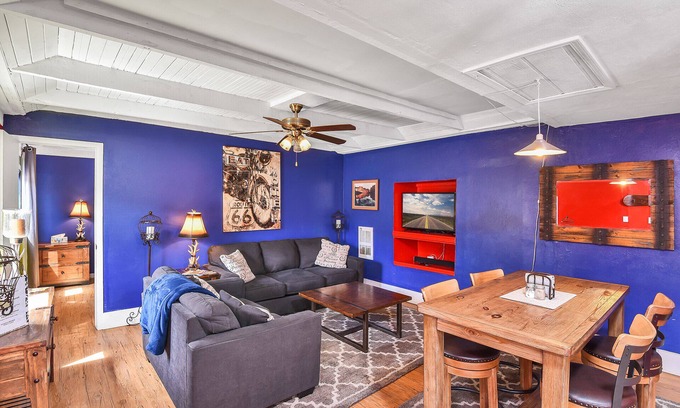 Flagstaff Casa | Downtown 1 Bedroom w/Hot Tub, A/C & Sleeps 4
