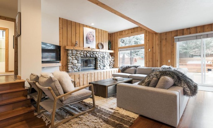 Ketchum Casa | Downtown 5th Street Home