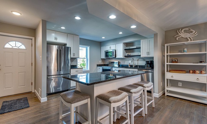 Historic District Casa | Downtown Annapolis Townhome ! Beautiful!!