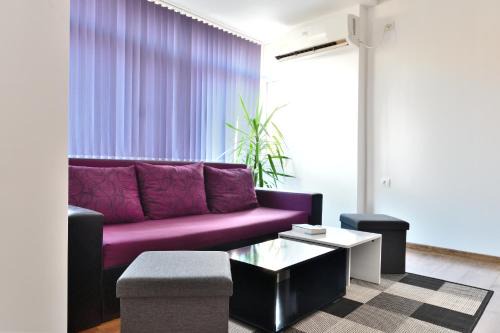 Yambol Apartamento | Downtown Apartment By the Lindens