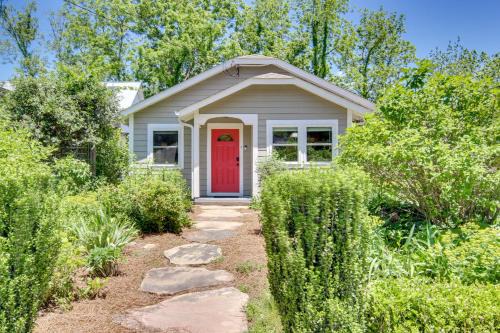 Brevard Casa | Downtown Brevard Home Walk to Bars and Breweries!