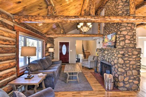 Buena Vista Casa | Downtown Buena Vista Cabin with Patio and Grill!