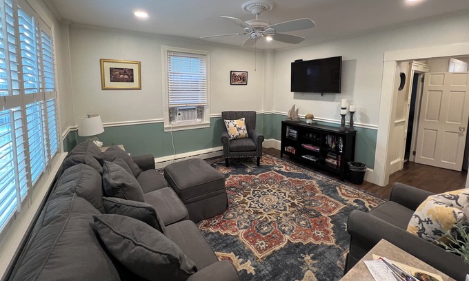 Plymouth Cultural District Apartamento | Únase a nosotros para el Plymouth 400 - ubicado en el centro