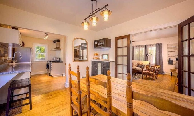 Appleton Casa | -Downtown Luxury at Lawrence