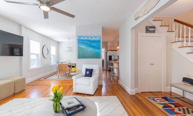 Yachting Village Casa | Waypoint-Downtown Newport-Beautiful 4 camas, 3 baños con 2 estacionamientos