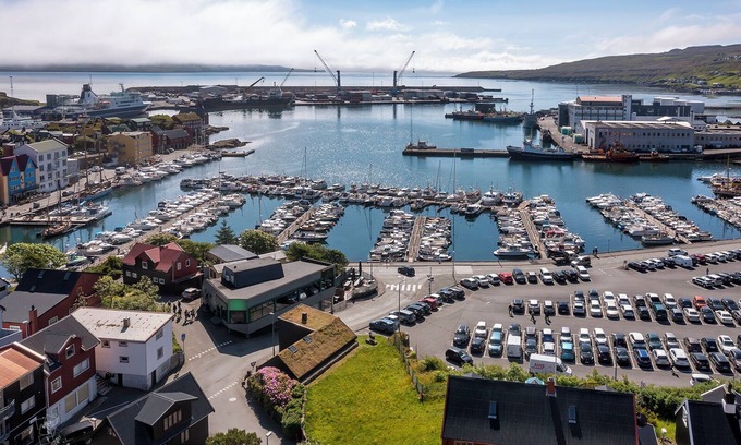 Torshavn Apartamento | Downtown - Retro Decor - Stunning Views - Terrace