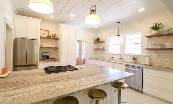 Natchitoches Casa | Downtown Riverside Oasis: Deck, Hot Tub & More!