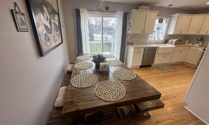 Rockford Casa | Downtown Rockford Duplex