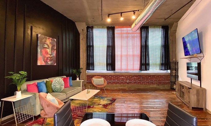 Downtown St. Louis Apartamento | Downtown STL Lovely Loft w/Pool/Free Breakfast/Free Parking
