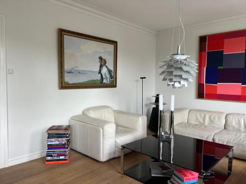 Vesturbær Villa | Downtown Villa - Embassy Quarter