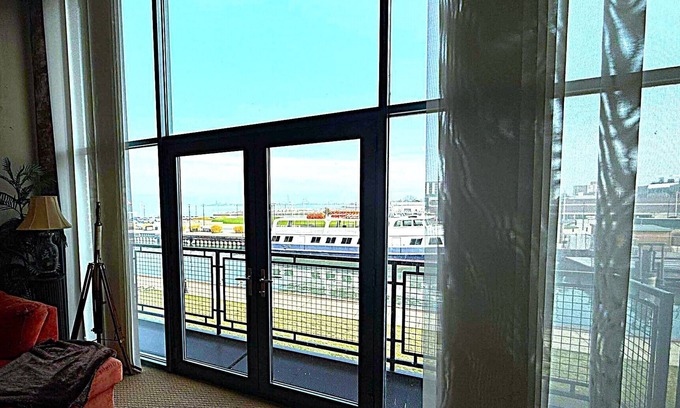 Sandusky Condominio | Downtown Waterfront Condo-2Bdr/2Bth
