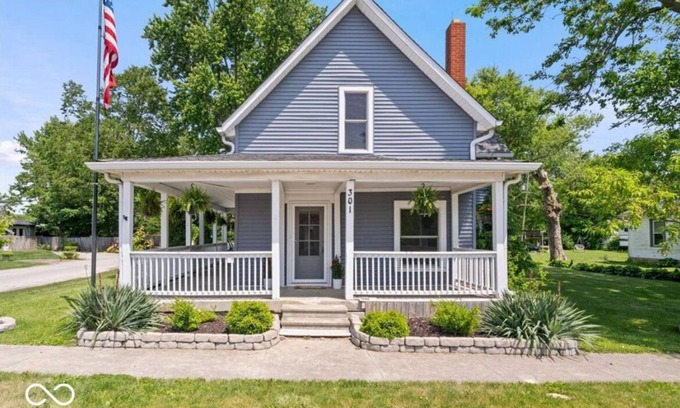 Whitestown Casa | Downtown Whitestown Retreat with King Suite, Private Pool & Spacious Backyard