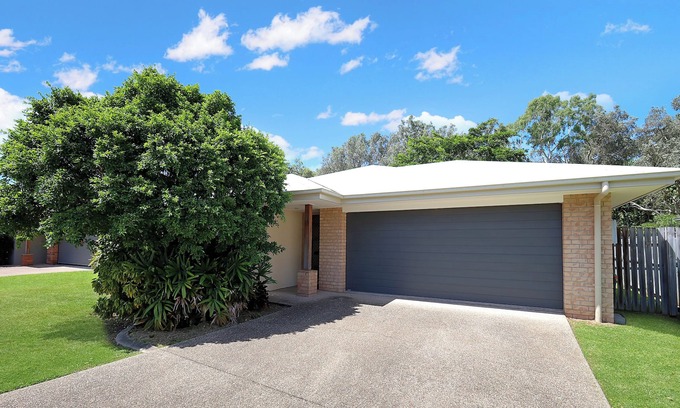 Shire of Sarina Casa | Dream On Ulysses - Quiet beachside family escape.