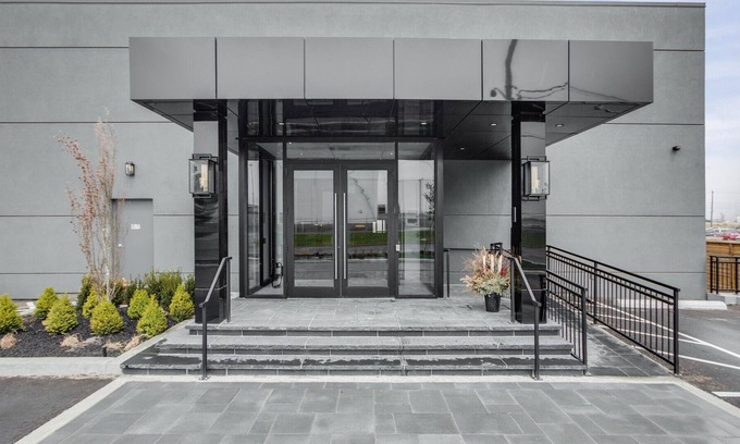 Northeast Mississauga Hotel | Dream Suites