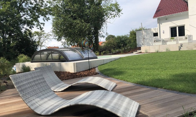 Kalkhorst Casa | Nuevo! Fantástica casa de lujo con piscina y sauna.