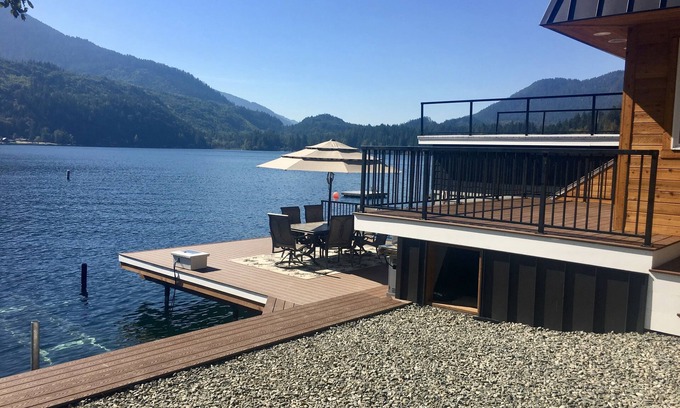 Port Angeles Cabina | Dreamlike Lakefront Cabin on Lake Sutherland