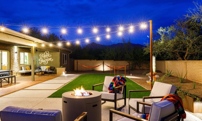 Ranchos De La Canada Casa | Dreamy Desert Oasis, Huge Private Yard & Hot Tub