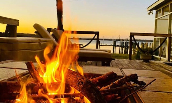 Leonardtown Casa | Dreamy Waterfront Cottage w/ Incredible Views