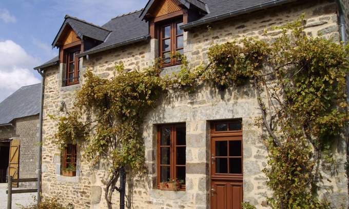 Saint-Leonard-des-Bois Casa | Deja tus maletas en el corazón de los Alpes Mancelles,