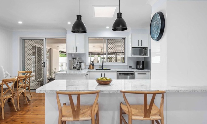 Currumbin Waters Casa | Drumfish Summary: Wel