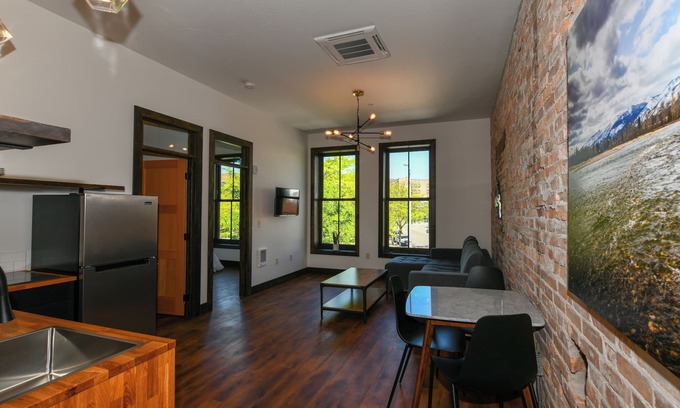 Heart of Missoula Apartamento | Dry Fly Apartments # 202 - Corazón del centro de MIssoula