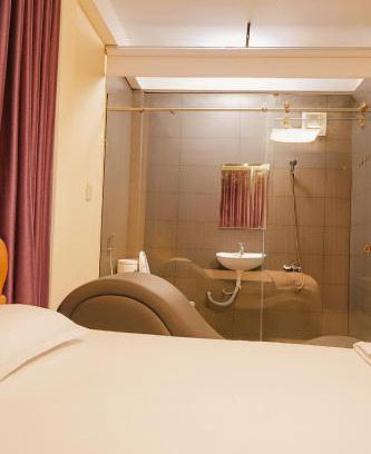 District 10 Hotel | Du Thuyền Hotel Hồ Chí Minh