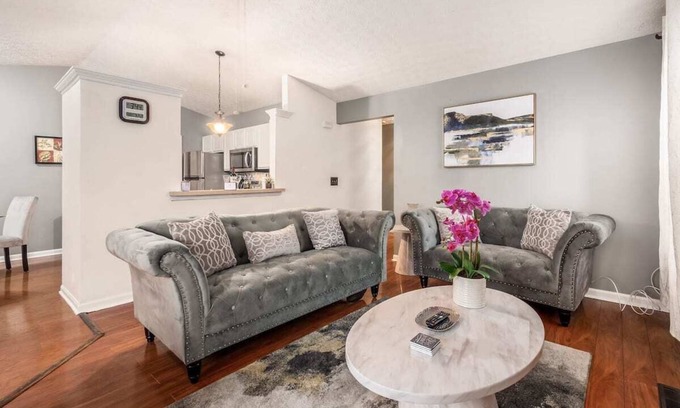 Riverside Casa | DUBLIN GETAWAY - NEAR COLUMBUS!