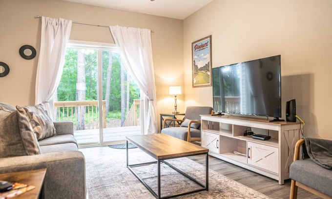 Southern Pines Villa | Ducks Landing Accommodations at Southern Pines Golf Course