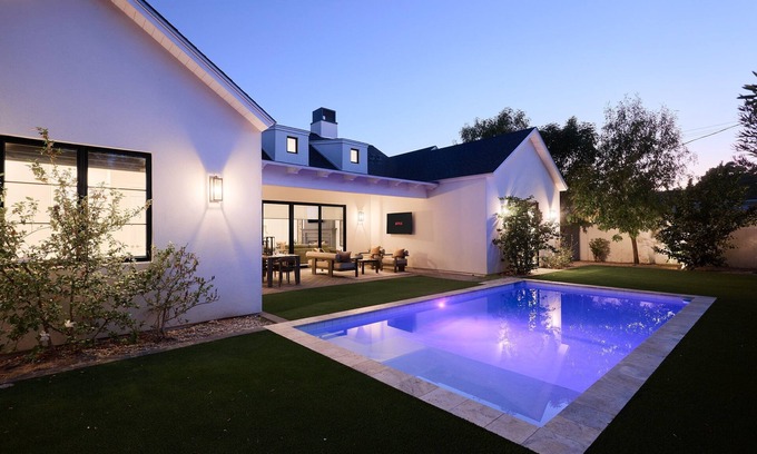 Suncrest Estates Casa | Dune - Sparkling Pool - Mins to Old Town
