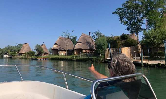 San Giorgio di Livenza Apartamento | 85m² duplex en el río Livenza, con piscina, alquiler de botes