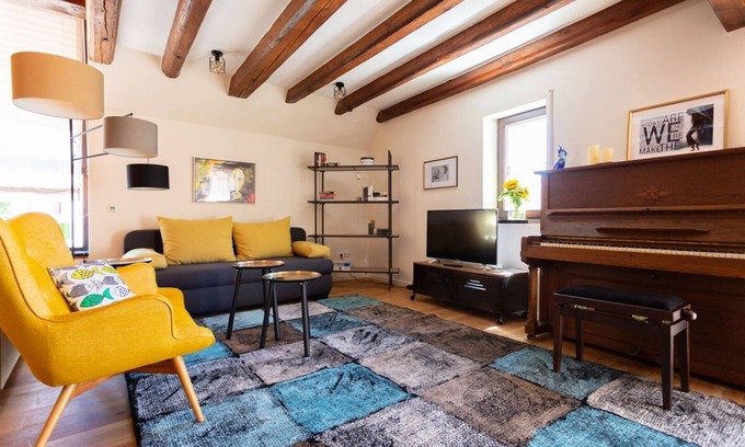 Obernburg Apartamento | Duplex apartment on 2 floors with freshly tuned piano in Obernburg am Main