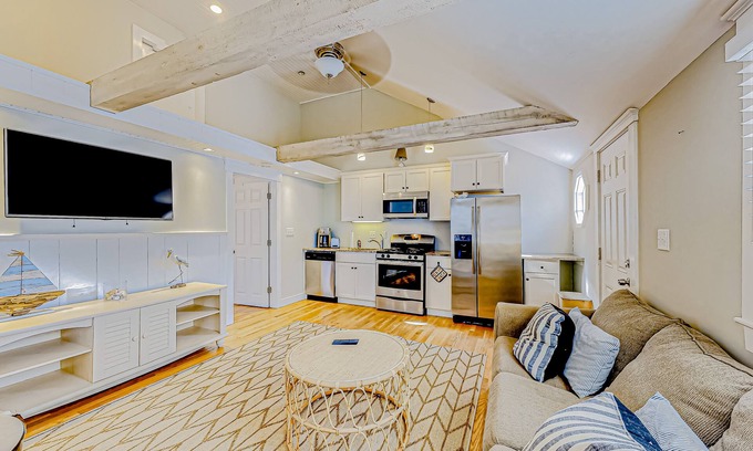 West Yarmouth Casa | Duplex bungalows with fast WiFi, enclosed yard, & walkable locale, dog-friendly