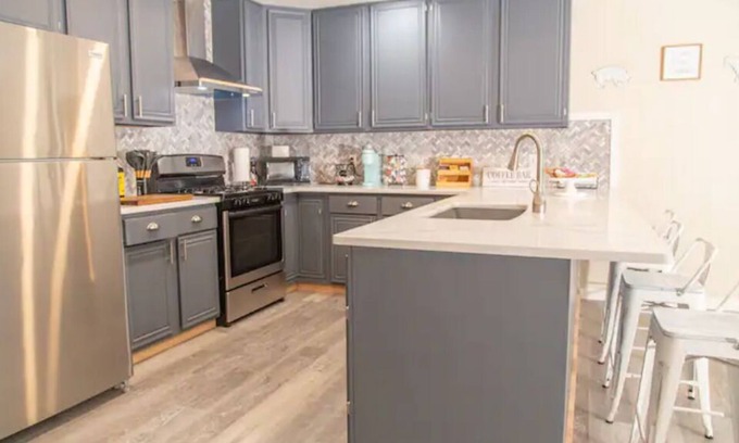 Dodge City Casa | Duplex Centrally located self check-in, wifi, attached Garage