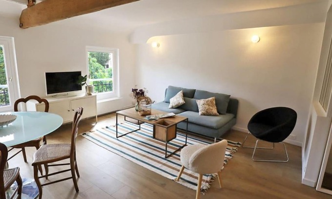 Senlis Casa | Duplex Downtown Abbaye by La Boîte En Plus