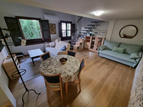 Pastrana Apartamento | Duplex Palacio de los Burgo