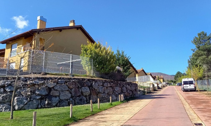 Sojuela Apartamento | Dúplex rodeado de naturaleza, bodegas e historia
