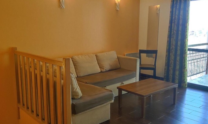 Jausiers Apartamento | Duplex T3 avec piscine, WiFi, parking et animaux acceptés à Jausiers - FR-1-165B-1