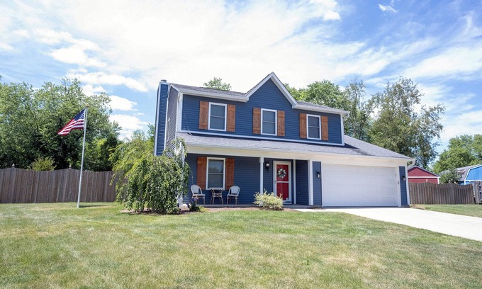 Westfield Casa | Dwntwn Westfield! Sleeps 11, family friendly, walk dwntwn, close to Grand Park!