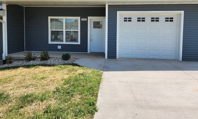 Mount Pleasant Casa | E. Monroe Creek Condo #2