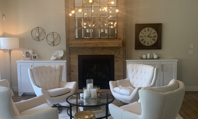 Appleton Casa | EAA Rental! Beautiful 4 bedroom home!! Appleton Wisconsin