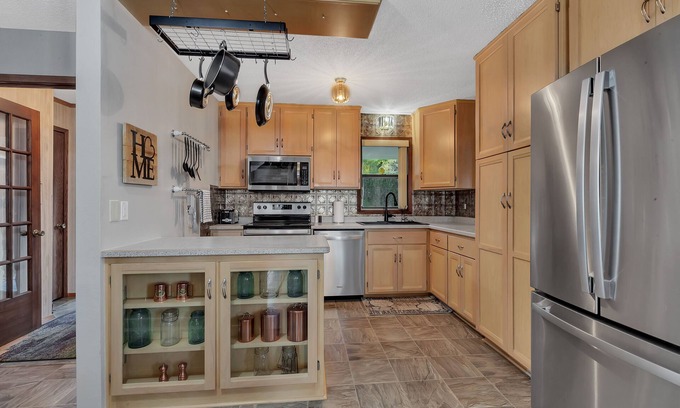 Willmar Casa | Eagle Lake Getaway! Beautiful Lake Views & Sunsets! With Hot Tub!!