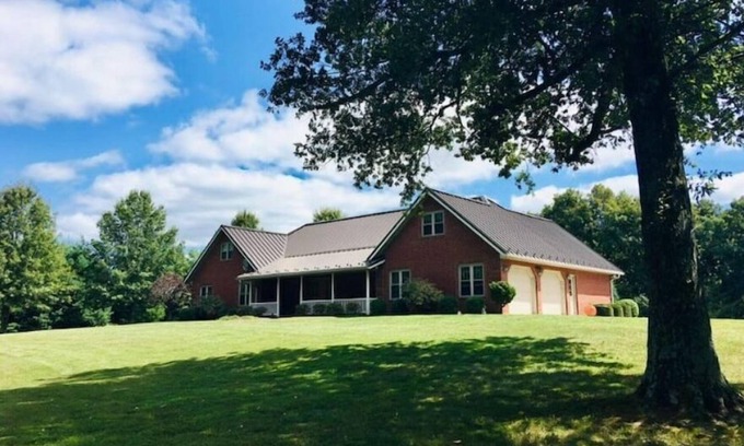 Ferdinand Casa | Eagles Nest - Eagle Adventures LLC