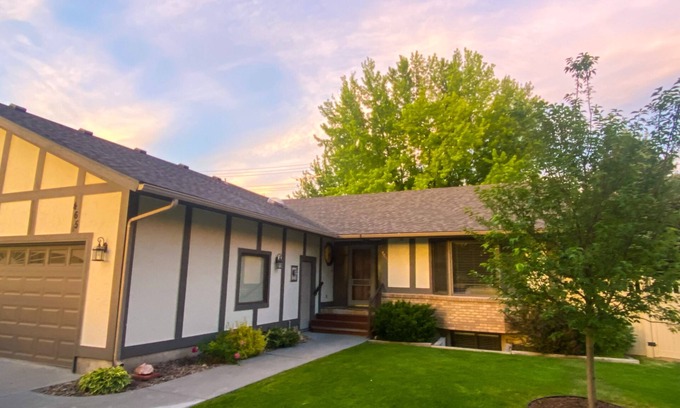 Idaho Falls Casa | East Idaho Garden Gateway with HOT TUB
